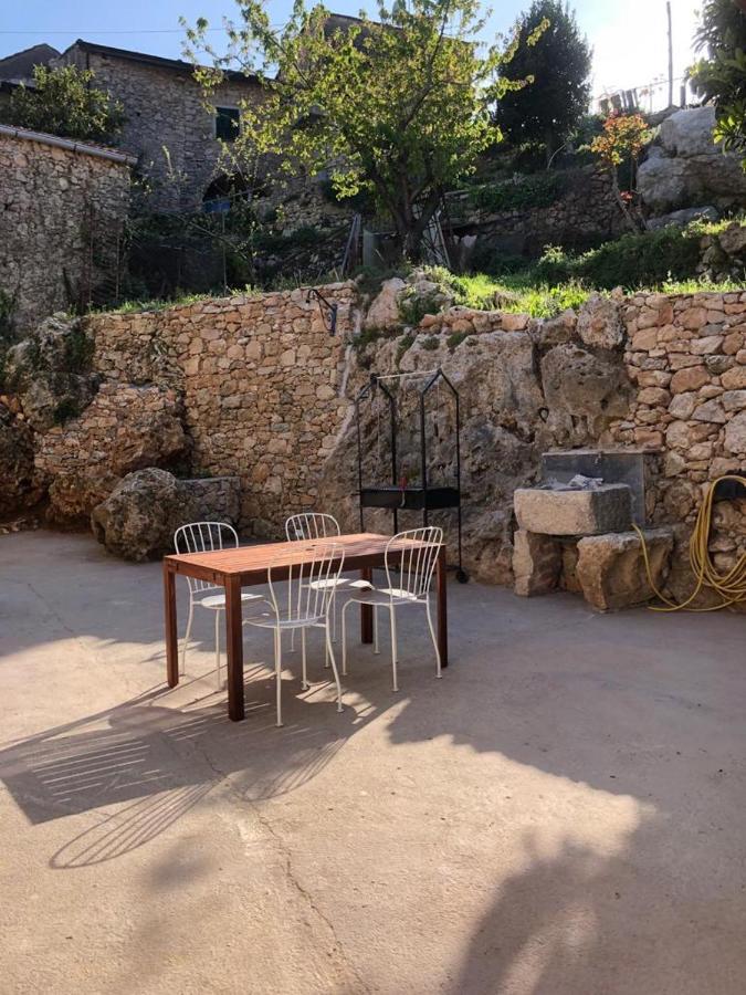 Ca Di Pippo "Tasso" Appartamento Ristrutturato 奥尔科费利诺 外观 照片